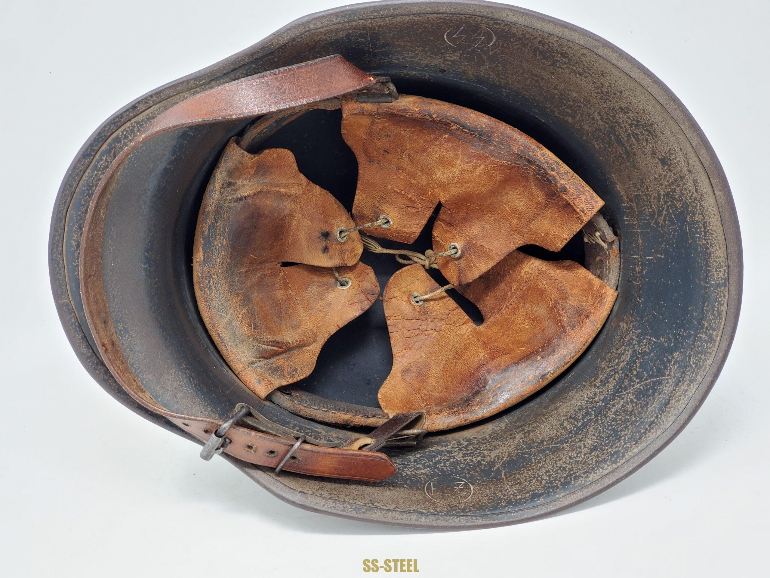 Very Nice SS-VT Marked SS-RZM Helmet - Image 3