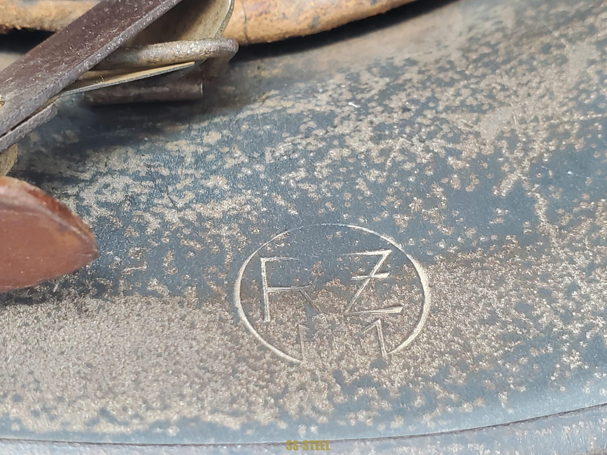 Very Nice SS-VT Marked SS-RZM Helmet - Image 4