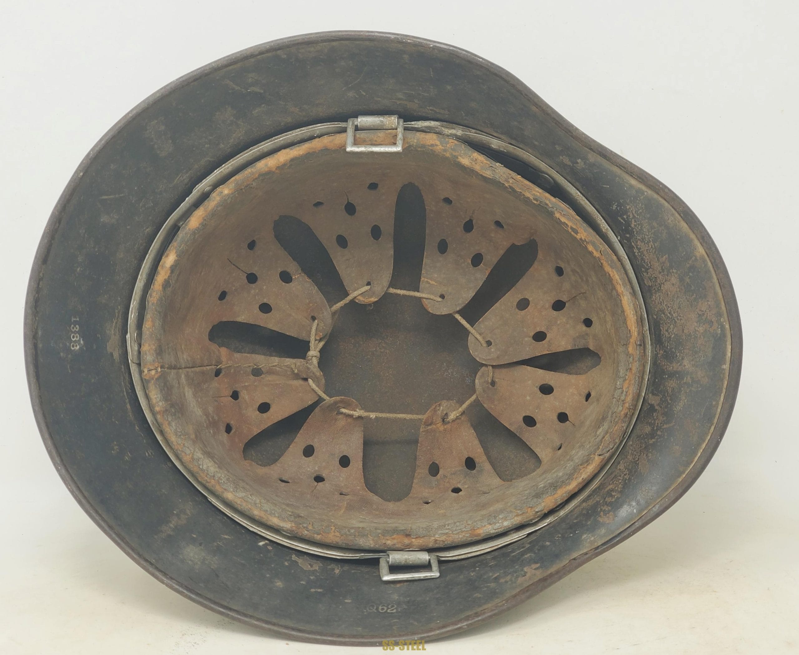 Sharp, Combat Service Used LW M35 Camouflage Helmet - Image 4