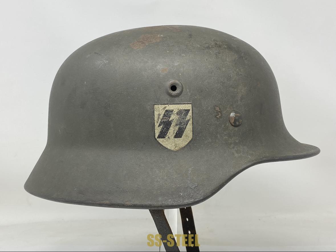 (r.h.) SS M40 Helmet QUIST 68