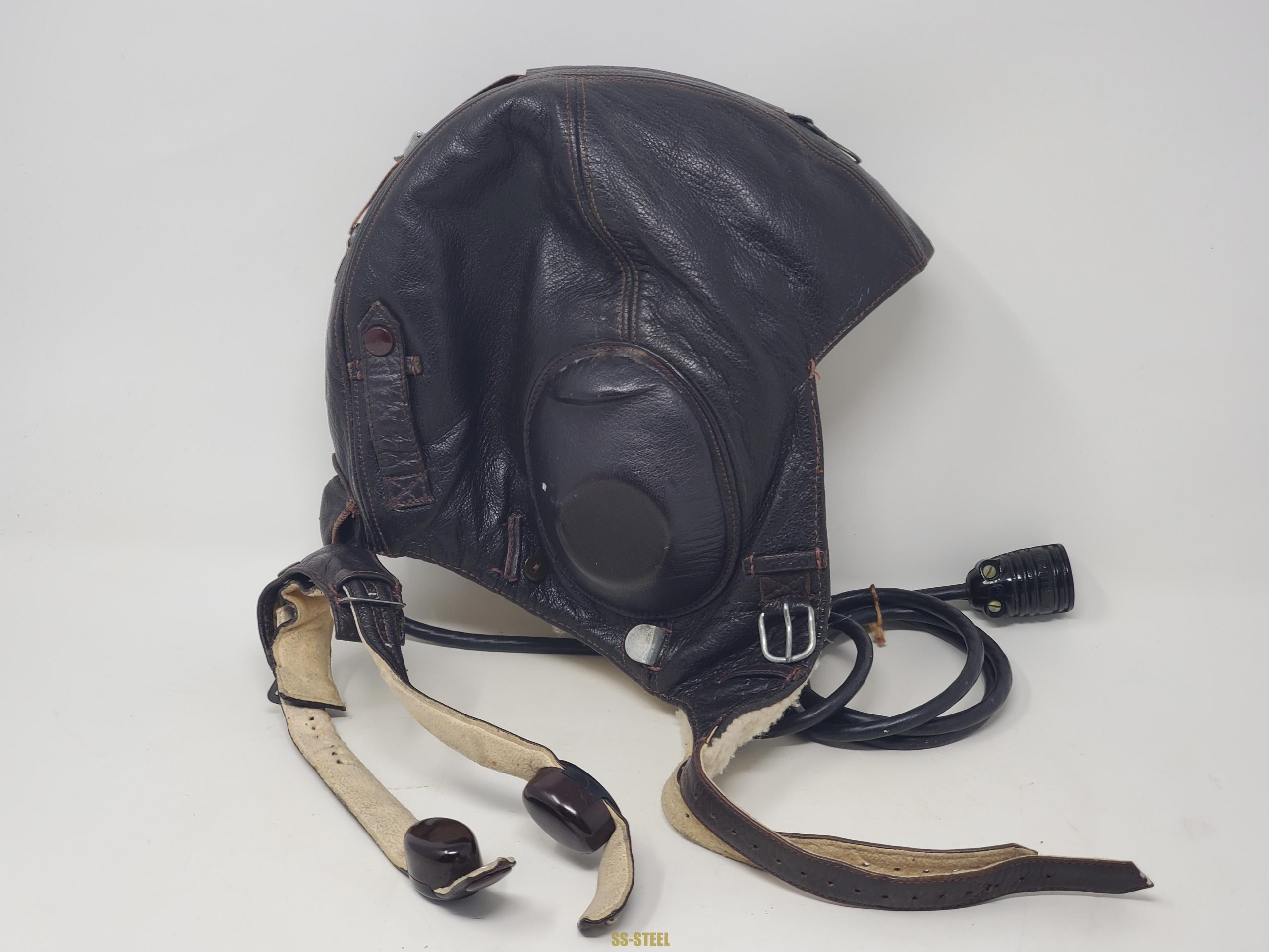 Sharp Luftwaffe Pilot's Helmet and Goggles Set