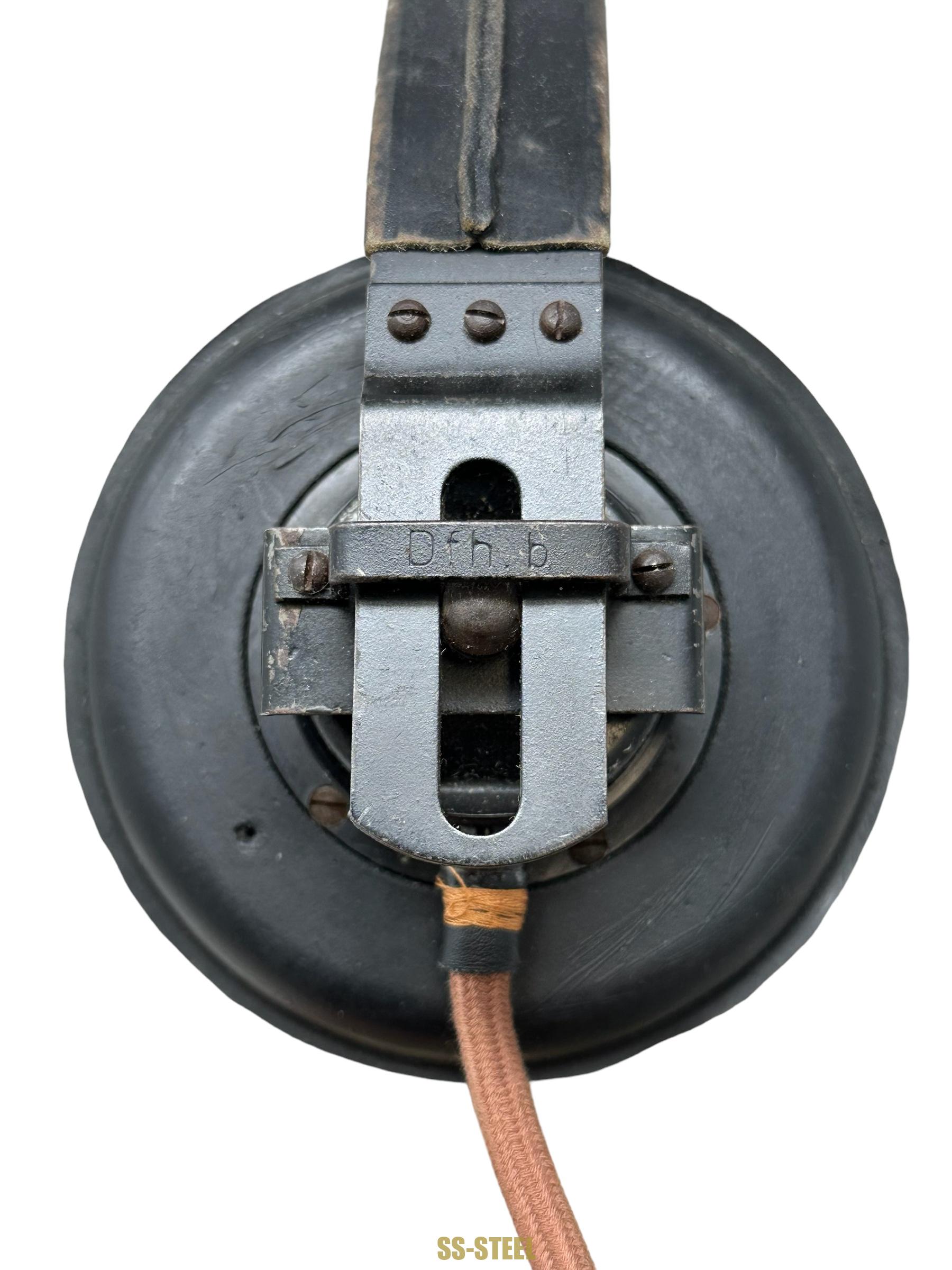 (d.d.)Panzer Headset and Throat Microphone - Image 8