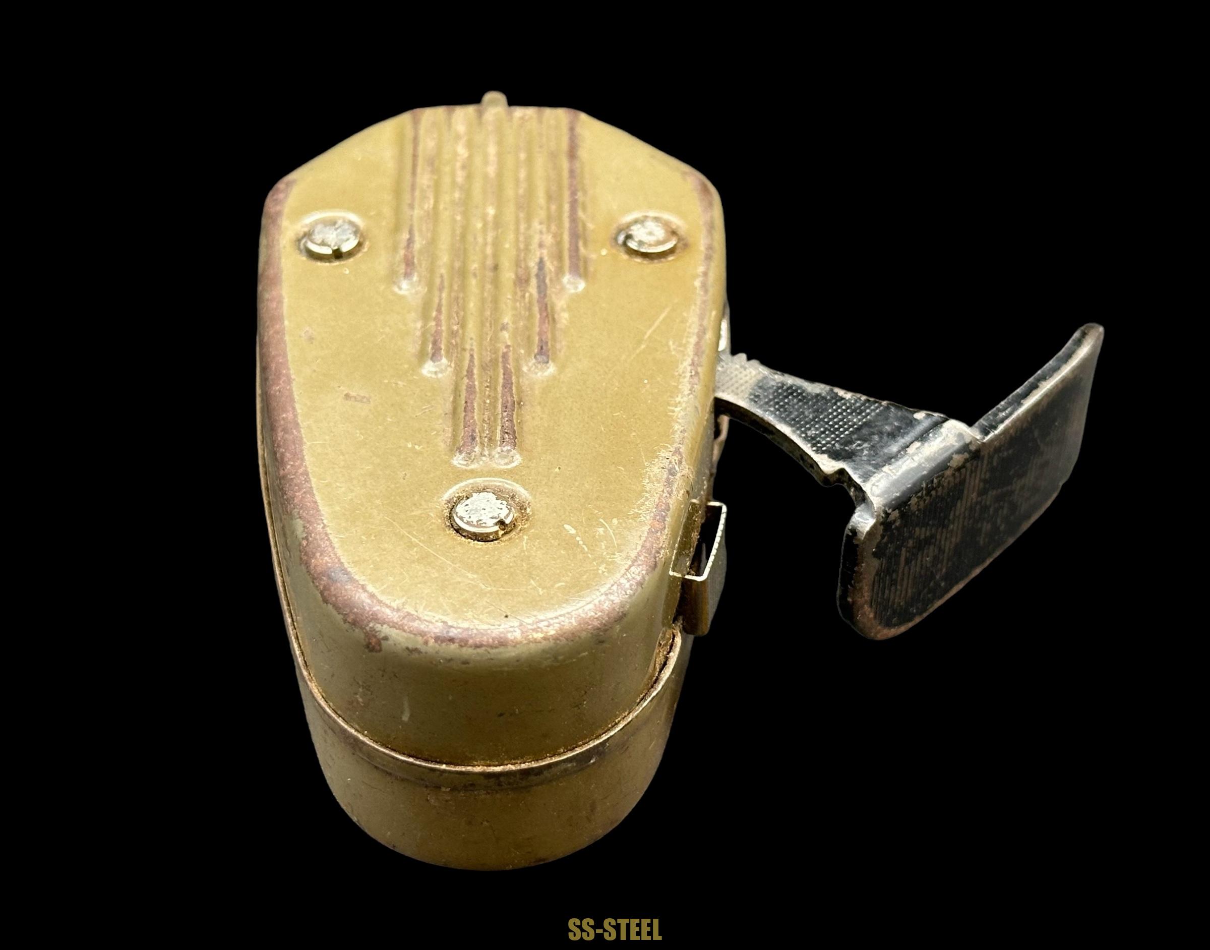 Wermachteigentum Self Generate Flashlight - Image 5