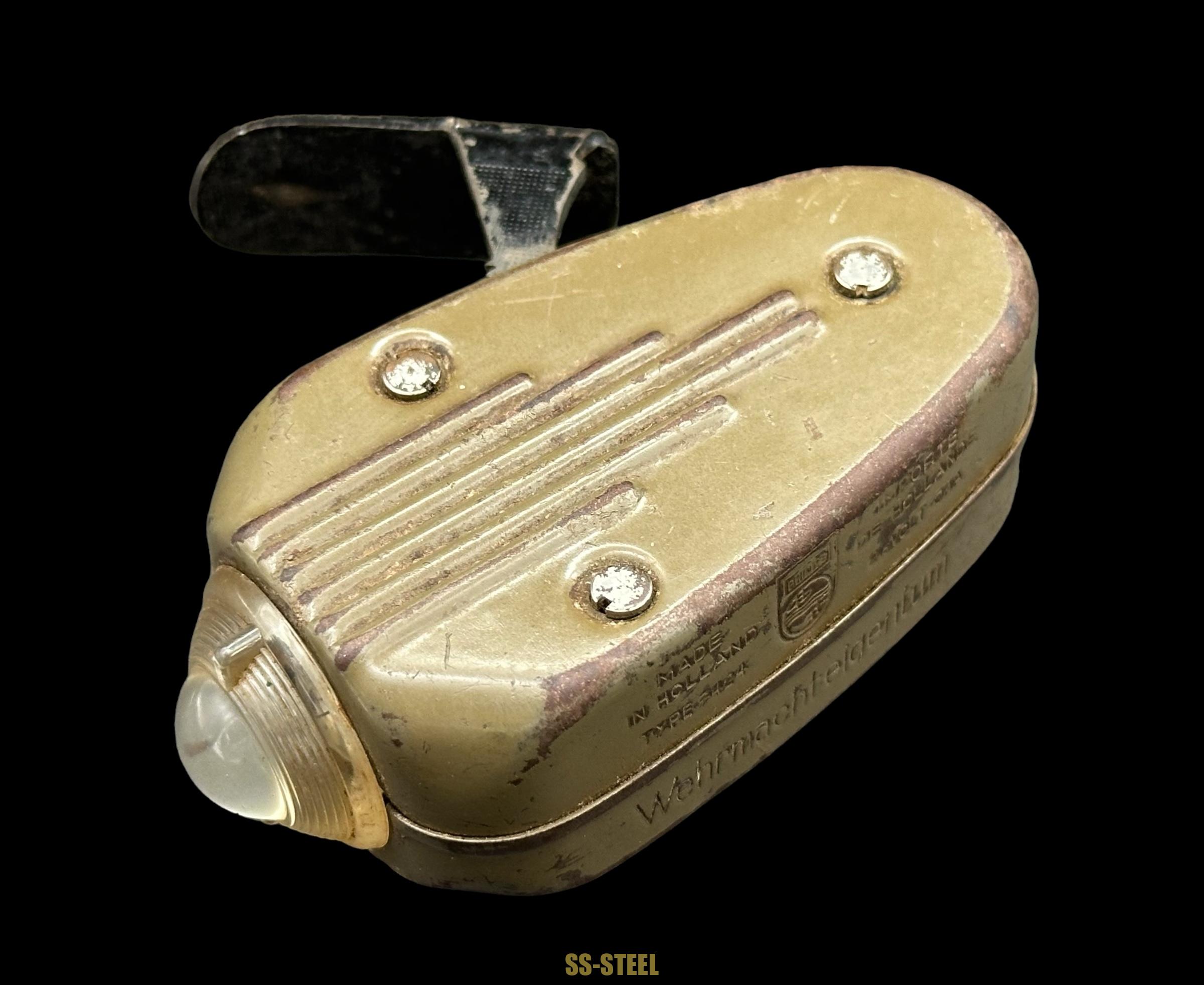 Wermachteigentum Self Generate Flashlight - Image 7