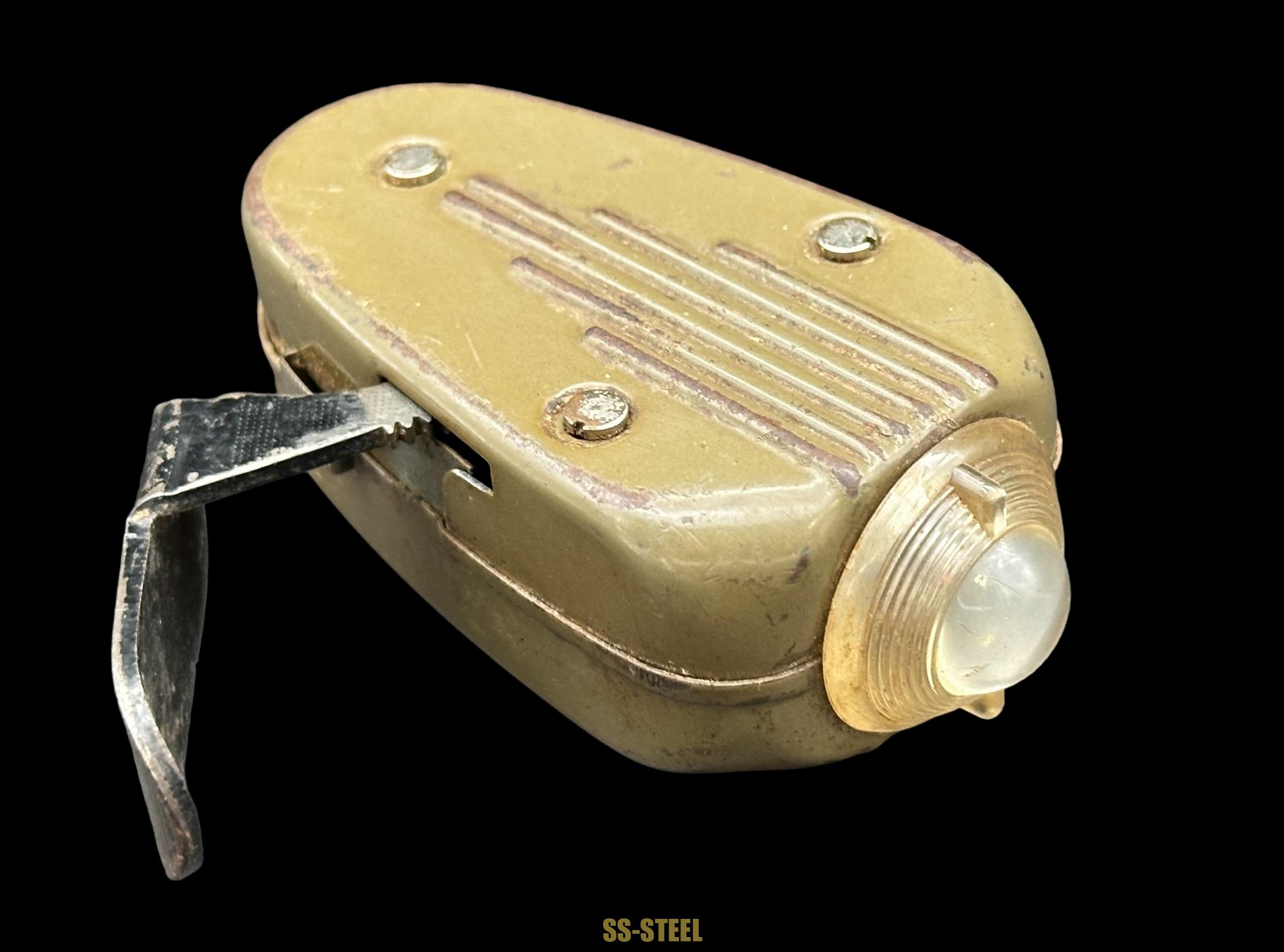 Wermachteigentum Self Generate Flashlight - Image 8