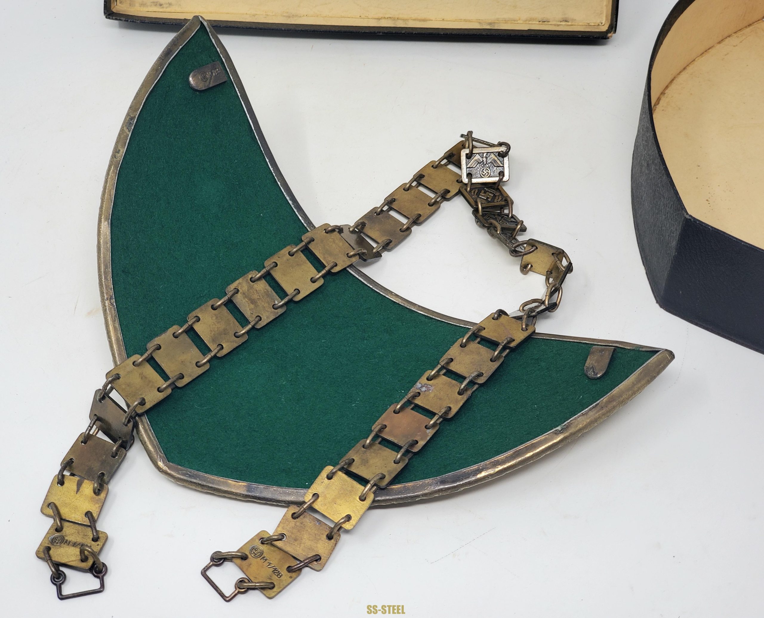 Mint, Boxed, NSDAP Standard Bearer’s Gorget - Image 3