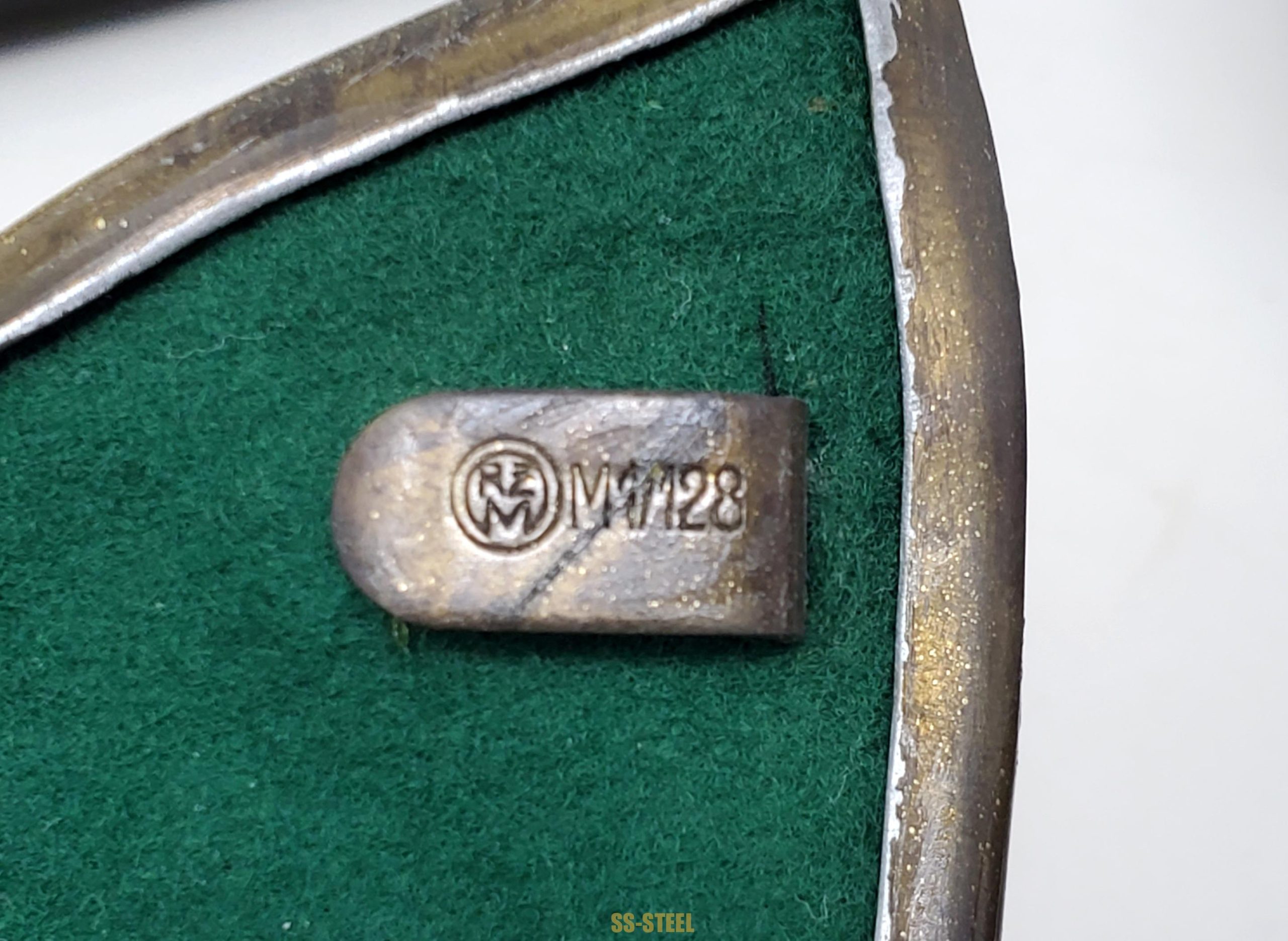 Mint, Boxed, NSDAP Standard Bearer’s Gorget - Image 5