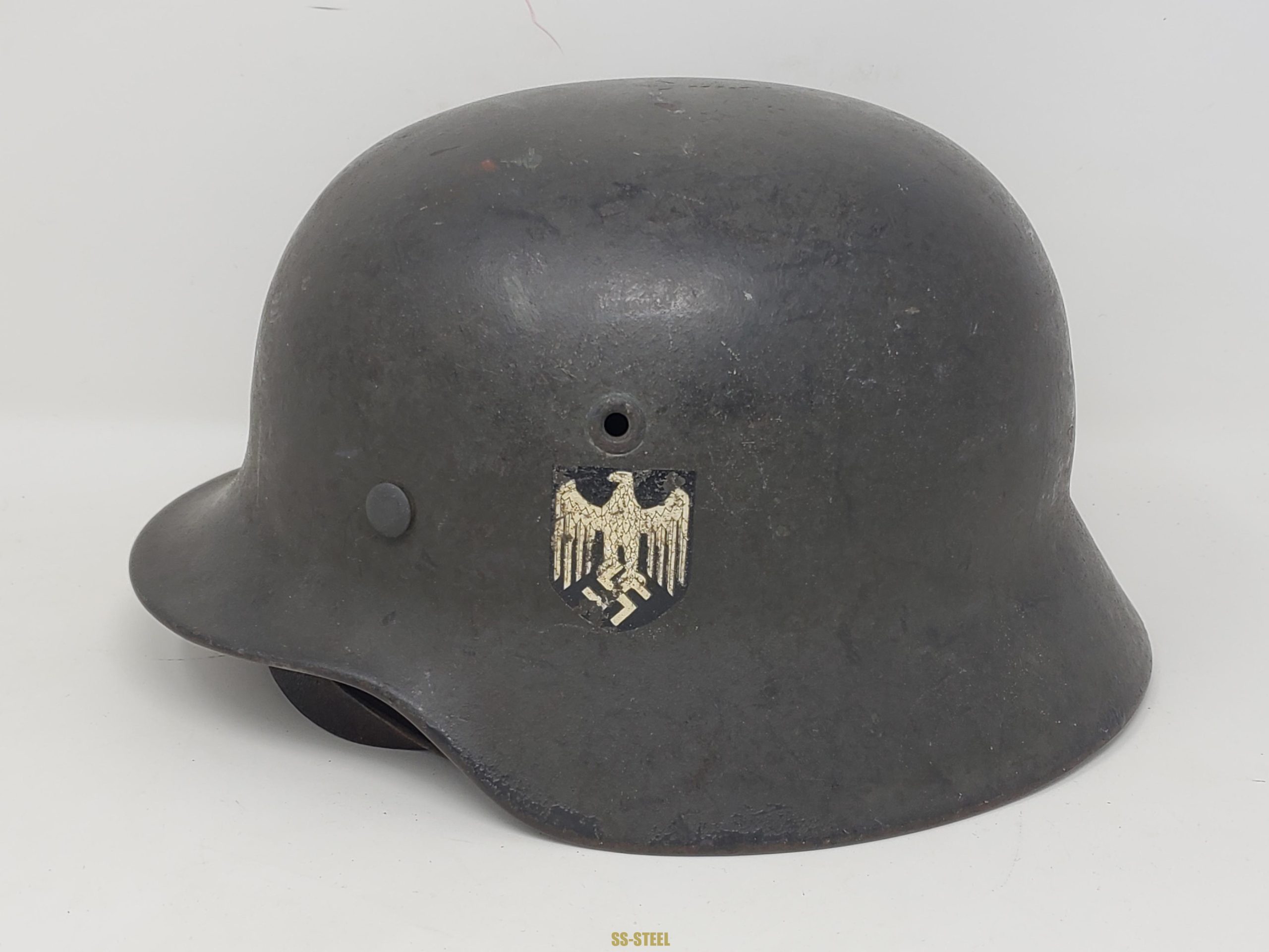 Heer Officer's M40 Helmet, NS64