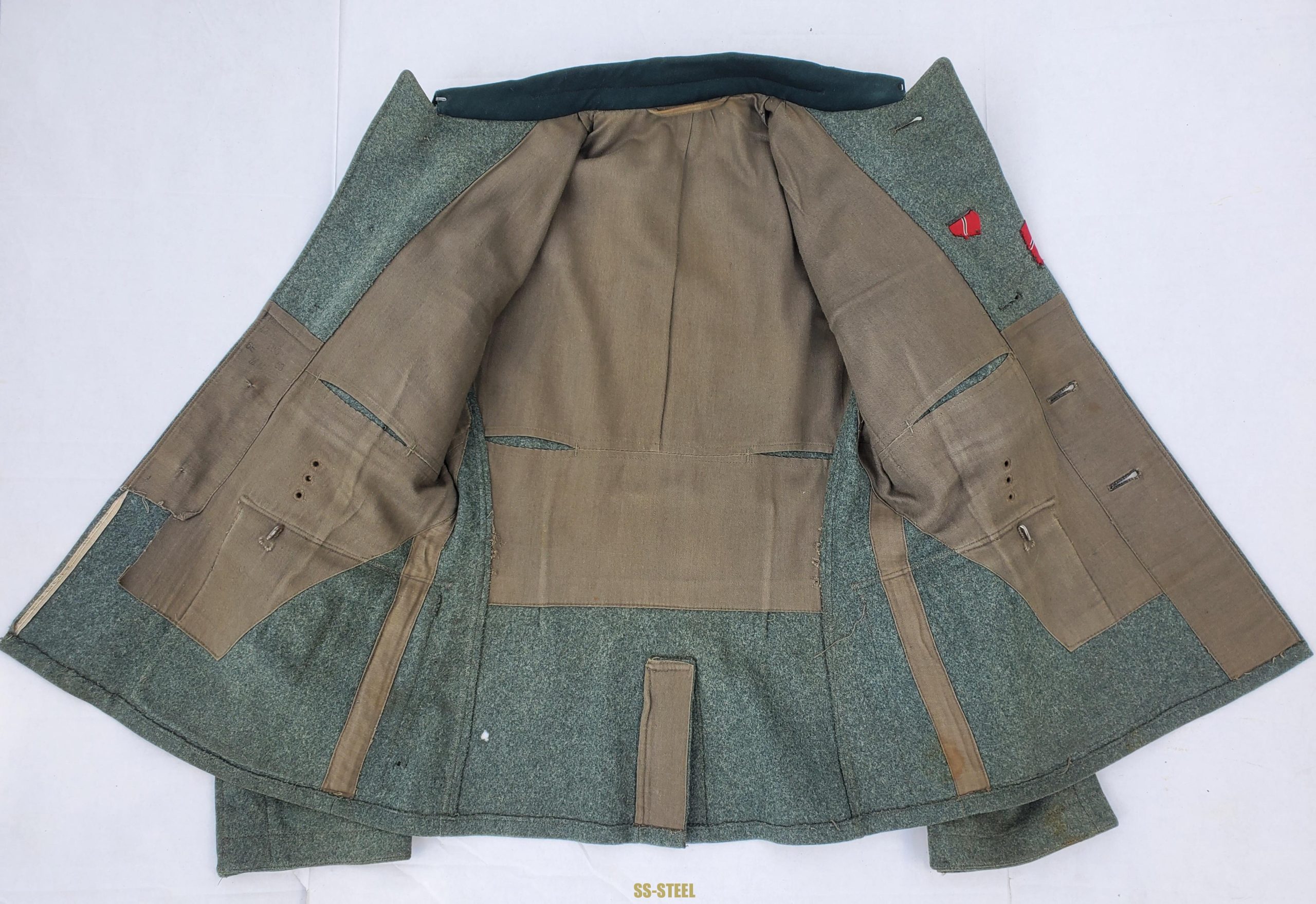 Fine Waffen-SS Tunic, Oberscharführer of Reconnaissance - Image 14