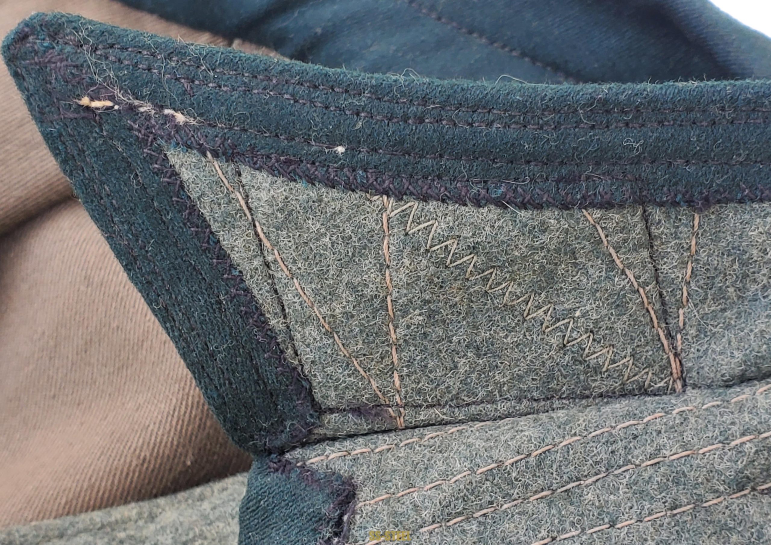 Fine Waffen-SS Tunic, Oberscharführer of Reconnaissance - Image 6