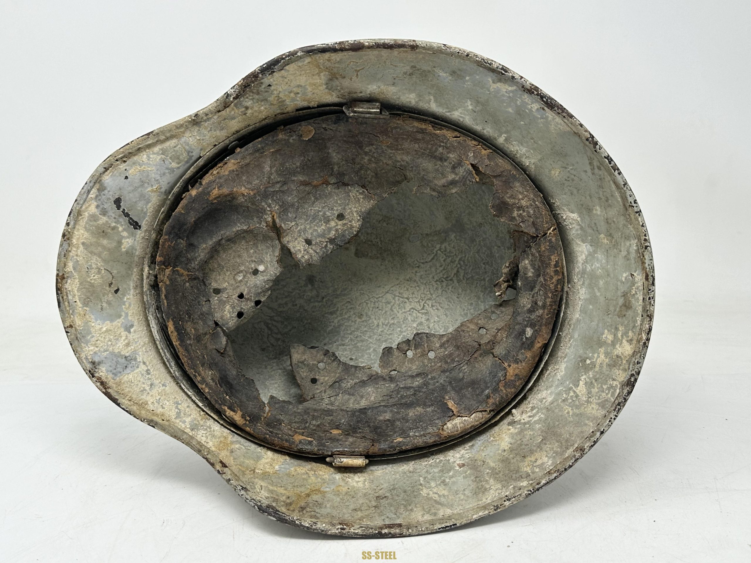 Veteran Art? or Factory / Auxiliary Helmet - Image 9