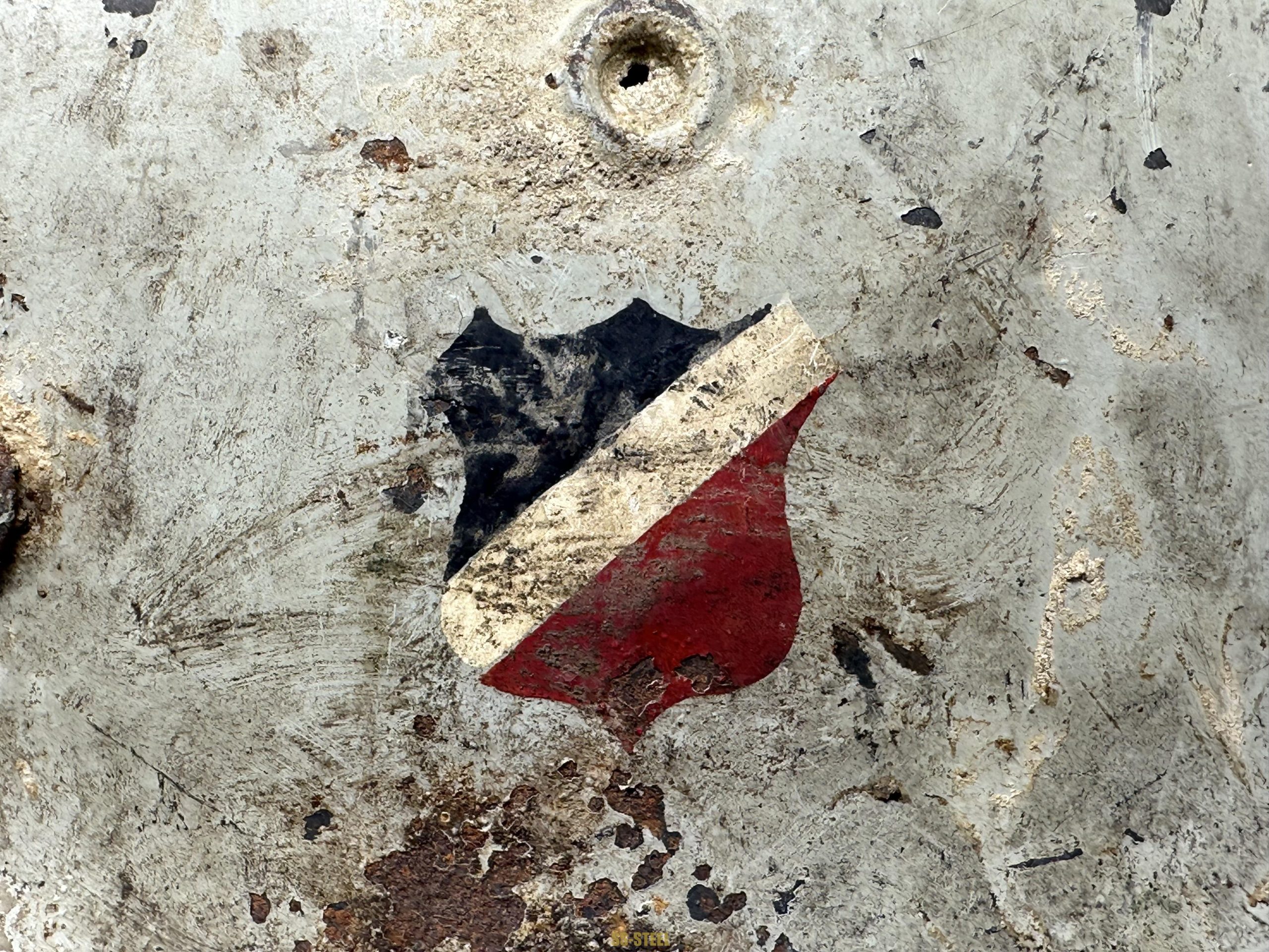 Veteran Art? or Factory / Auxiliary Helmet - Image 15