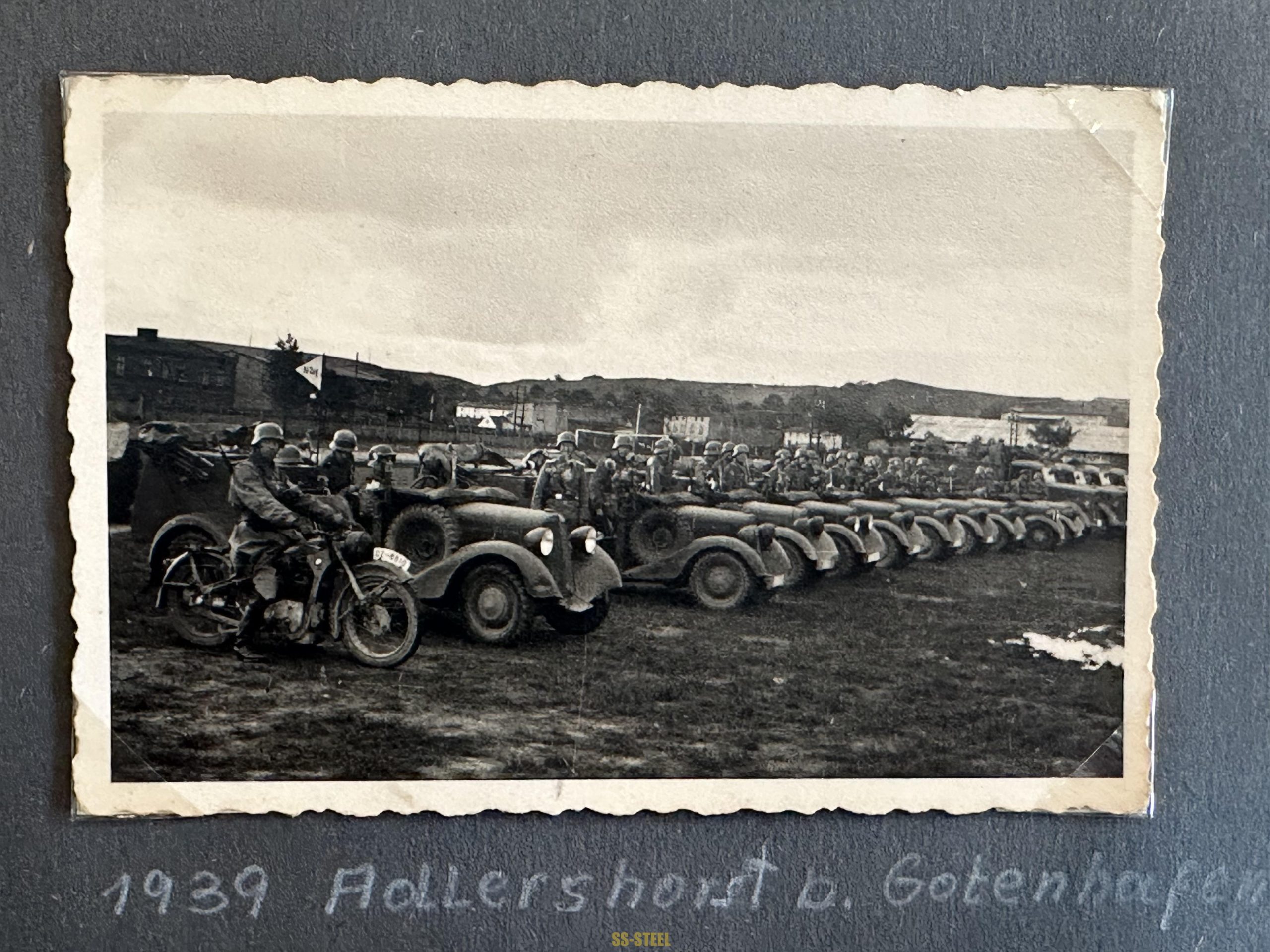SS Totenkopf Photo Album - Image 3