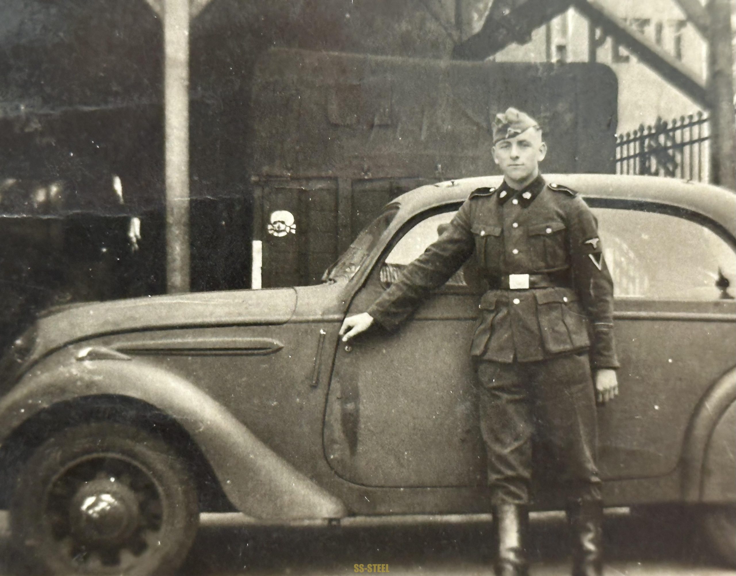 SS Totenkopf Photo Album - Image 12