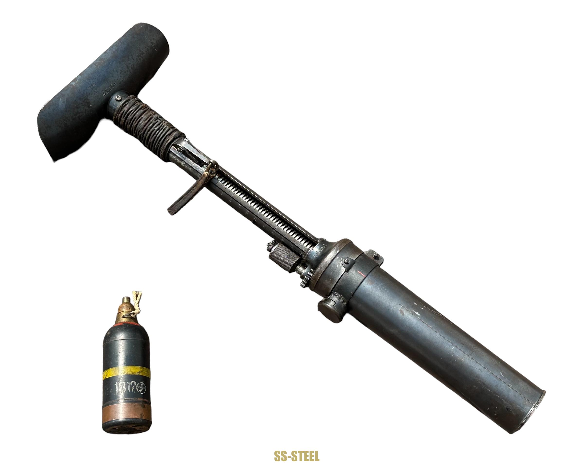 Japanese Knee Mortar with Round (inert) - Image 2