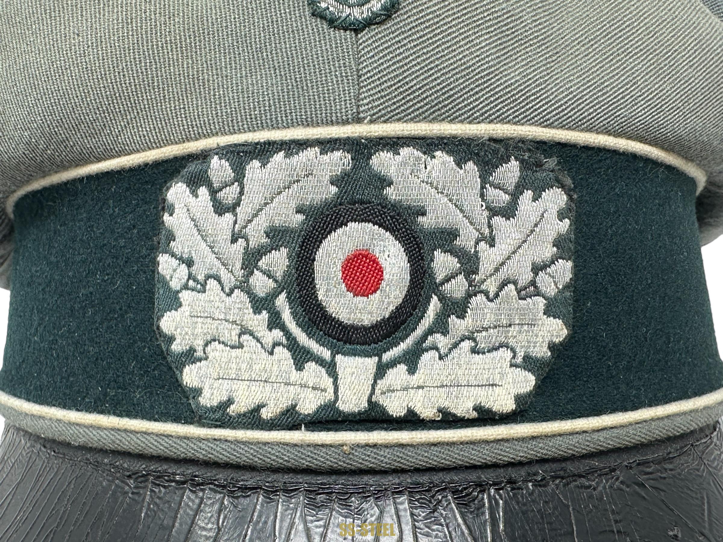 Published Heer Officer Crusher Visor - Image 17