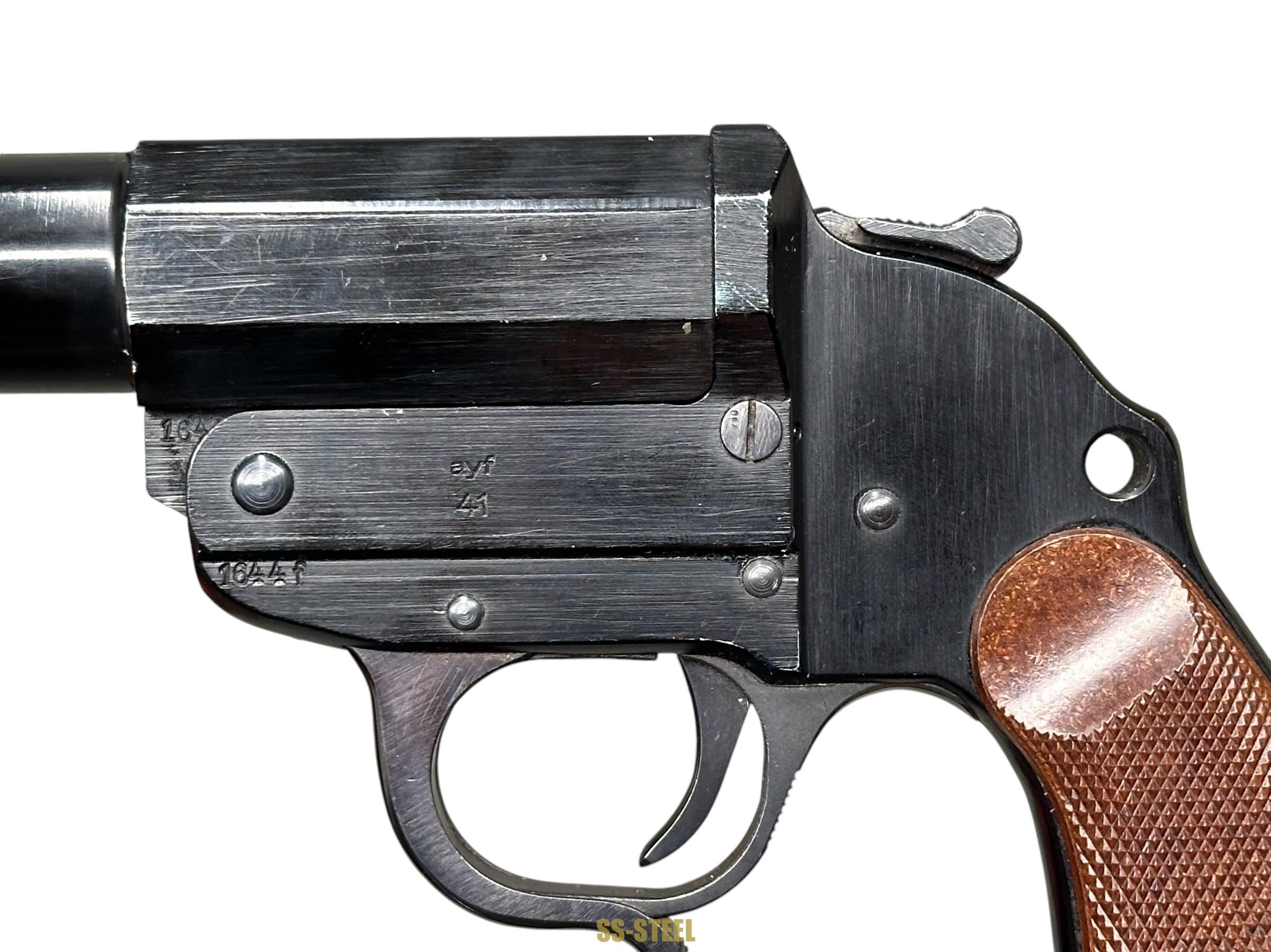 LP34 Leuchtpistole 34 by "ayf 41" - Image 9