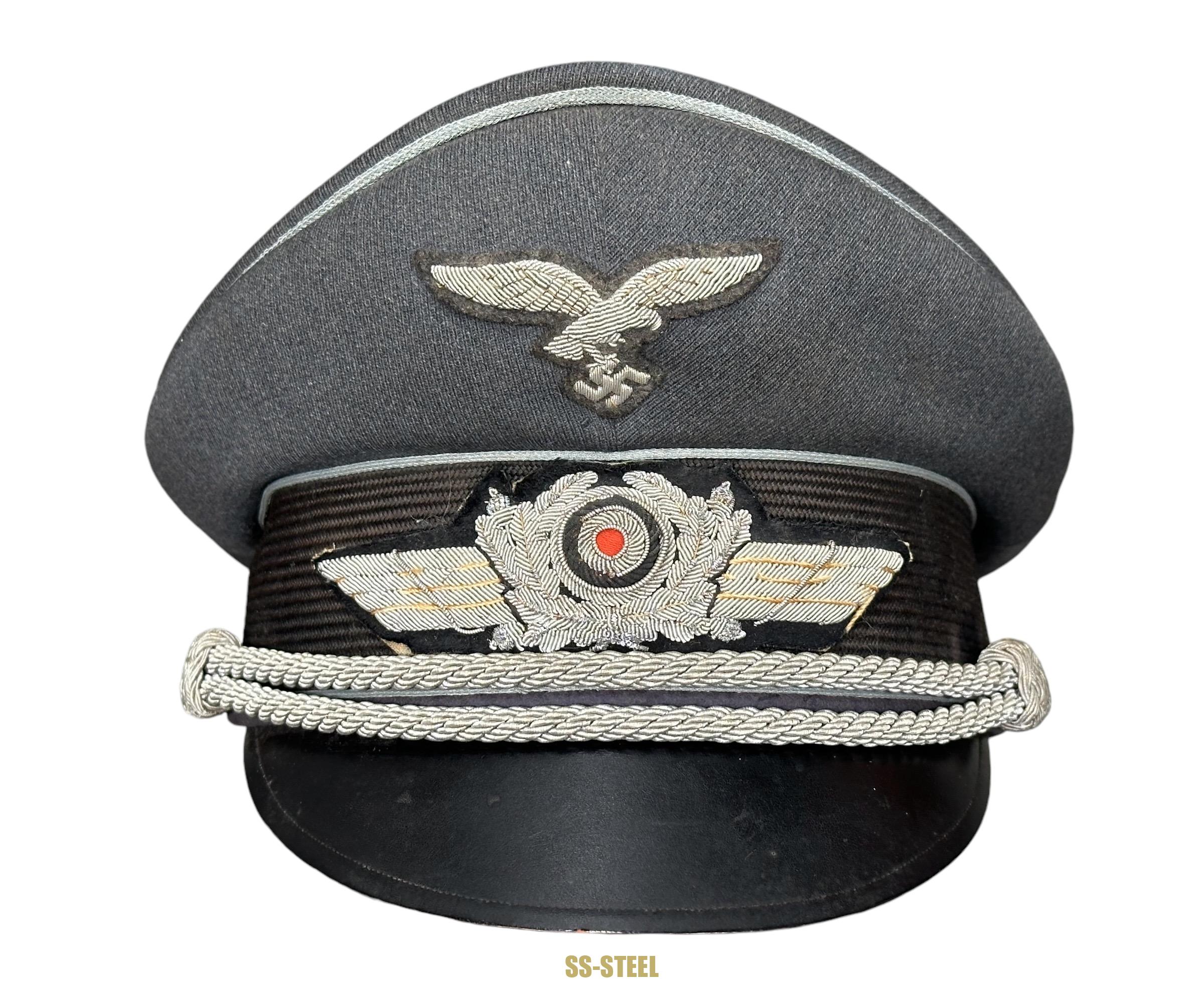 Luftwaffe Flak Officer's Complete Uniform, Veteran / Named - Image 30