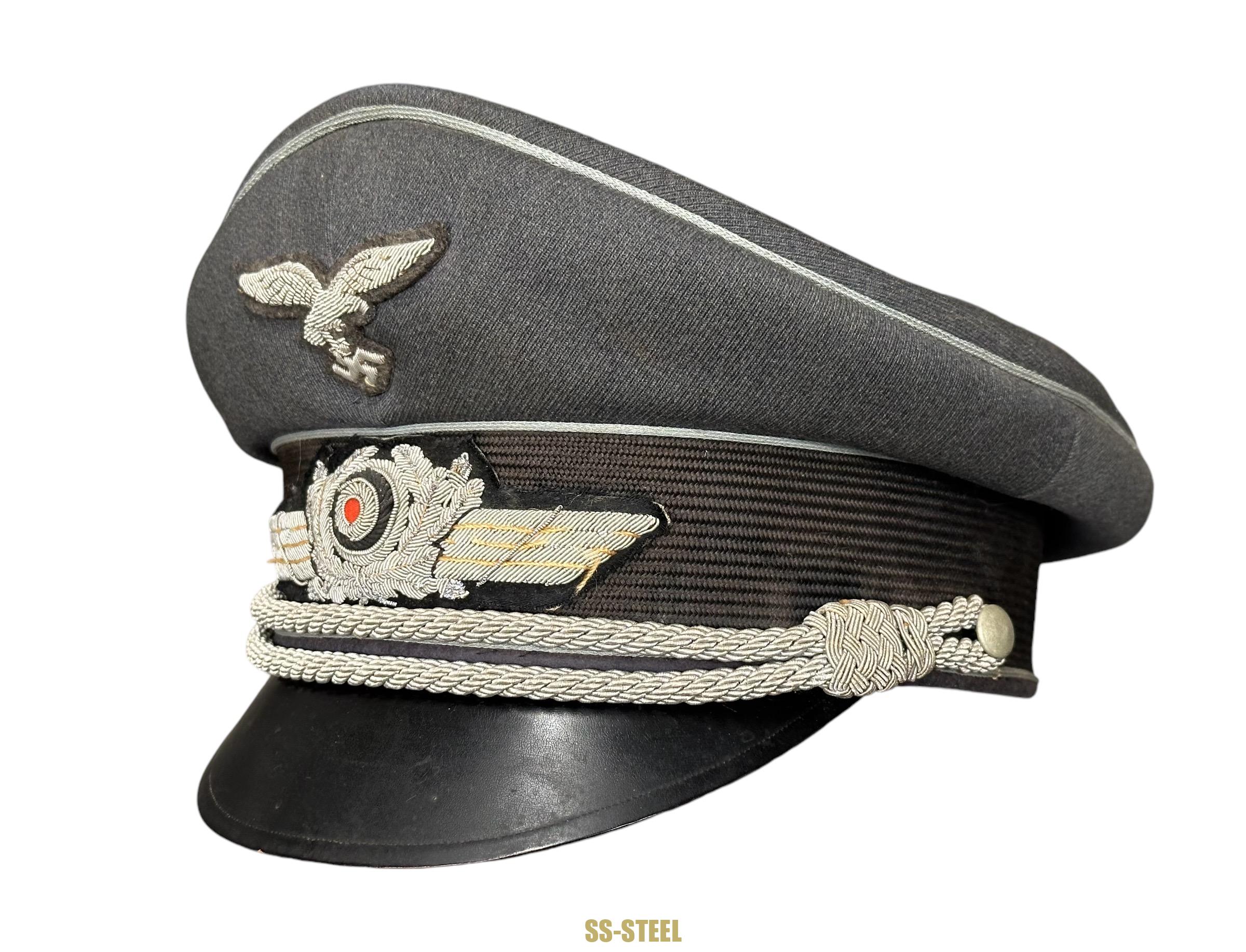 Luftwaffe Flak Officer's Complete Uniform, Veteran / Named - Image 32