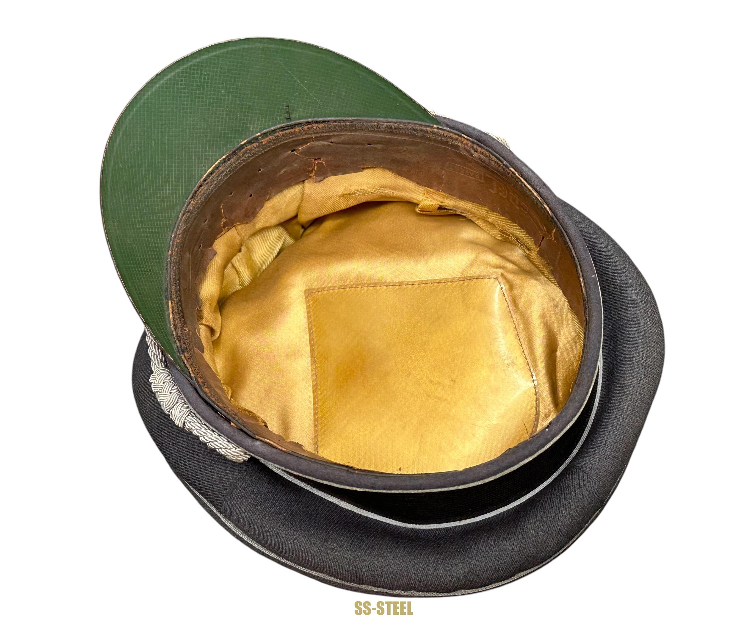 Luftwaffe Flak Officer's Complete Uniform, Veteran / Named - Image 37