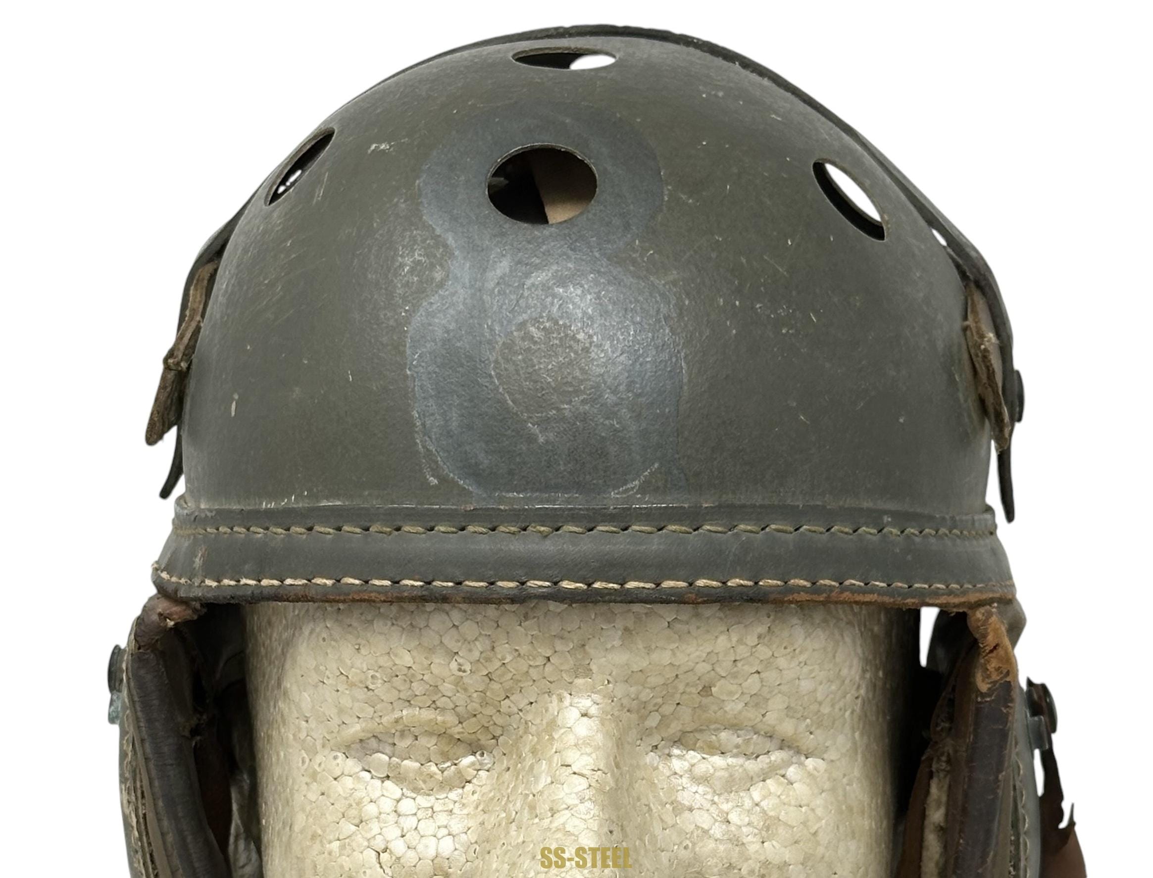 (G.B.) WWII US Tank Helmet w/ Vet Painted Sea Bag - Image 3