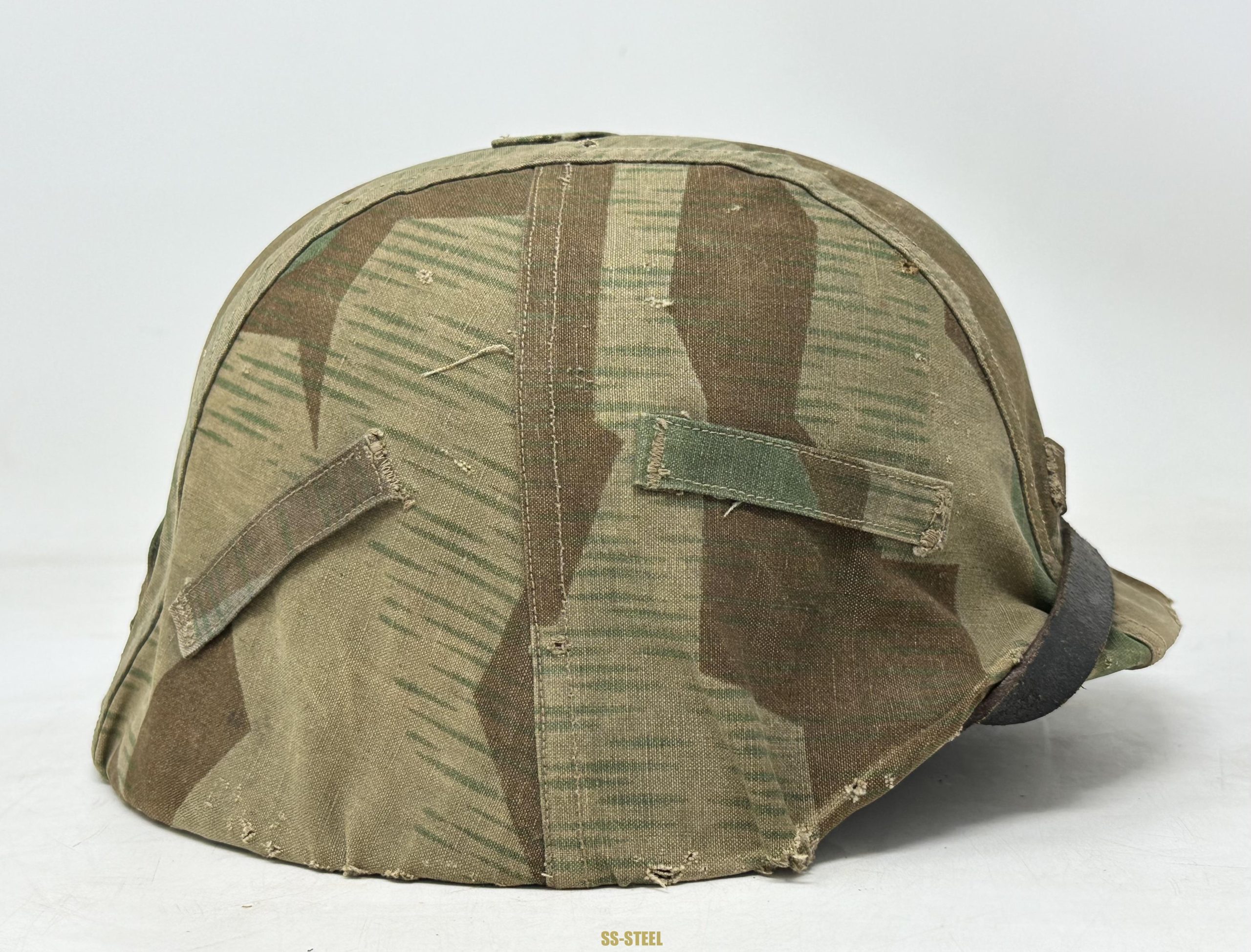 Splinter Camo Cover w/ Single Decal Heer Helmet