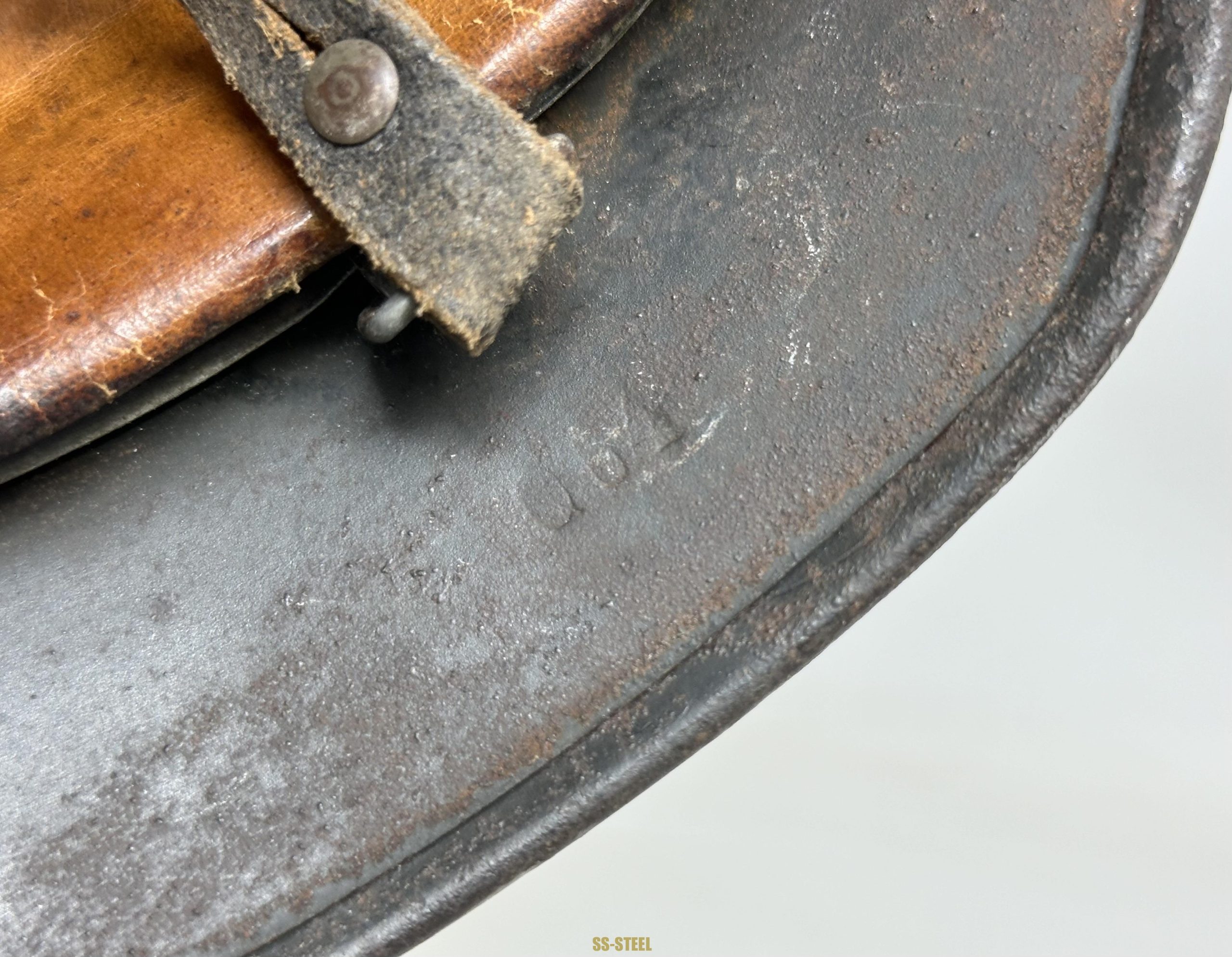 Splinter Camo Cover w/ Single Decal Heer Helmet - Image 31