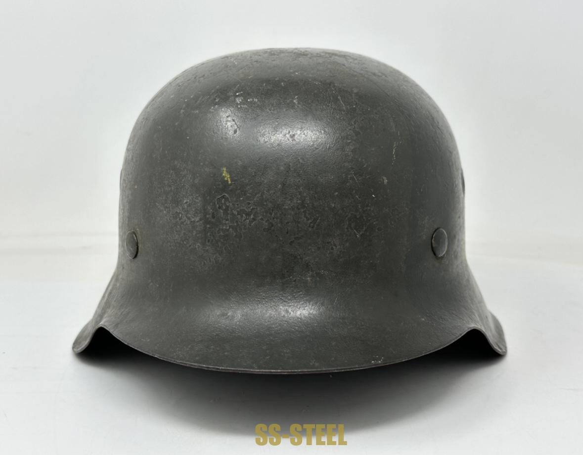 (E.w.)Highly Unusual and Rare, Camo M42 Foreign Polizei Helmet - Image 4