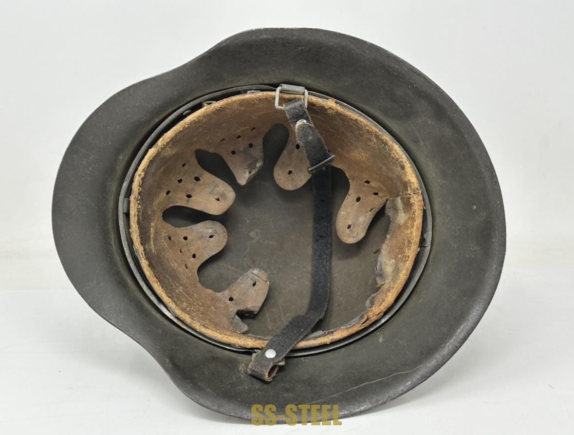 (E.w.)Highly Unusual and Rare, Camo M42 Foreign Polizei Helmet - Image 8