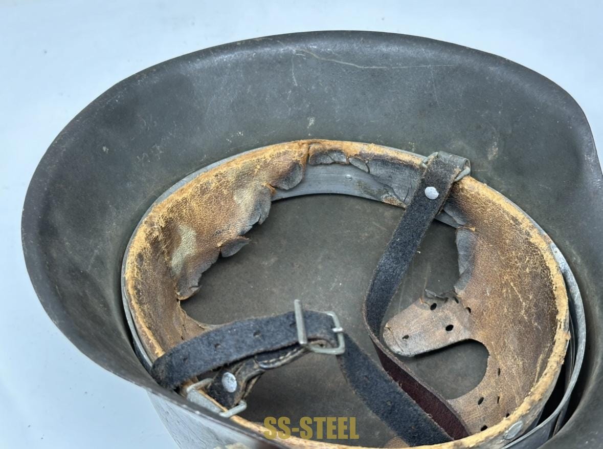 (E.w.)Highly Unusual and Rare, Camo M42 Foreign Polizei Helmet - Image 9