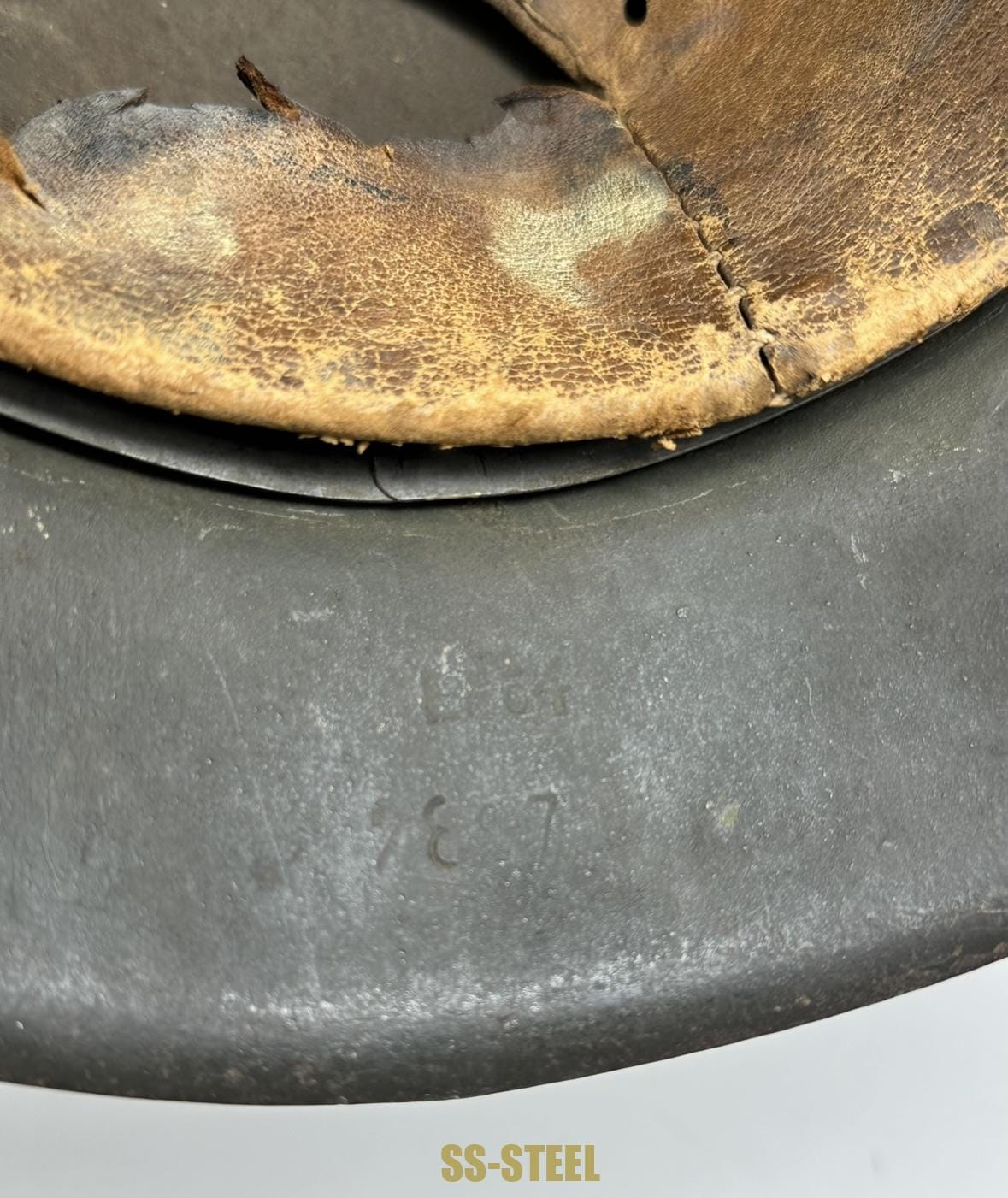 (E.w.)Highly Unusual and Rare, Camo M42 Foreign Polizei Helmet - Image 10