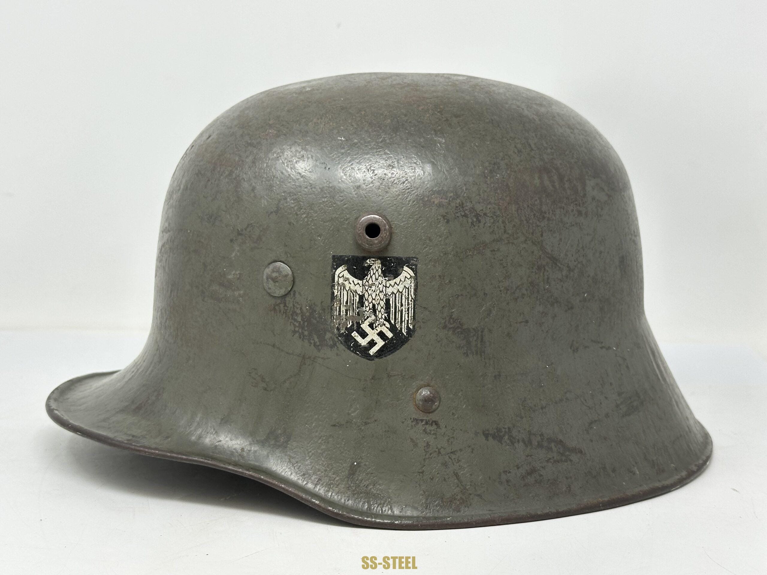 Earlier Transitional Double Decal Heer Helmet - Image 2