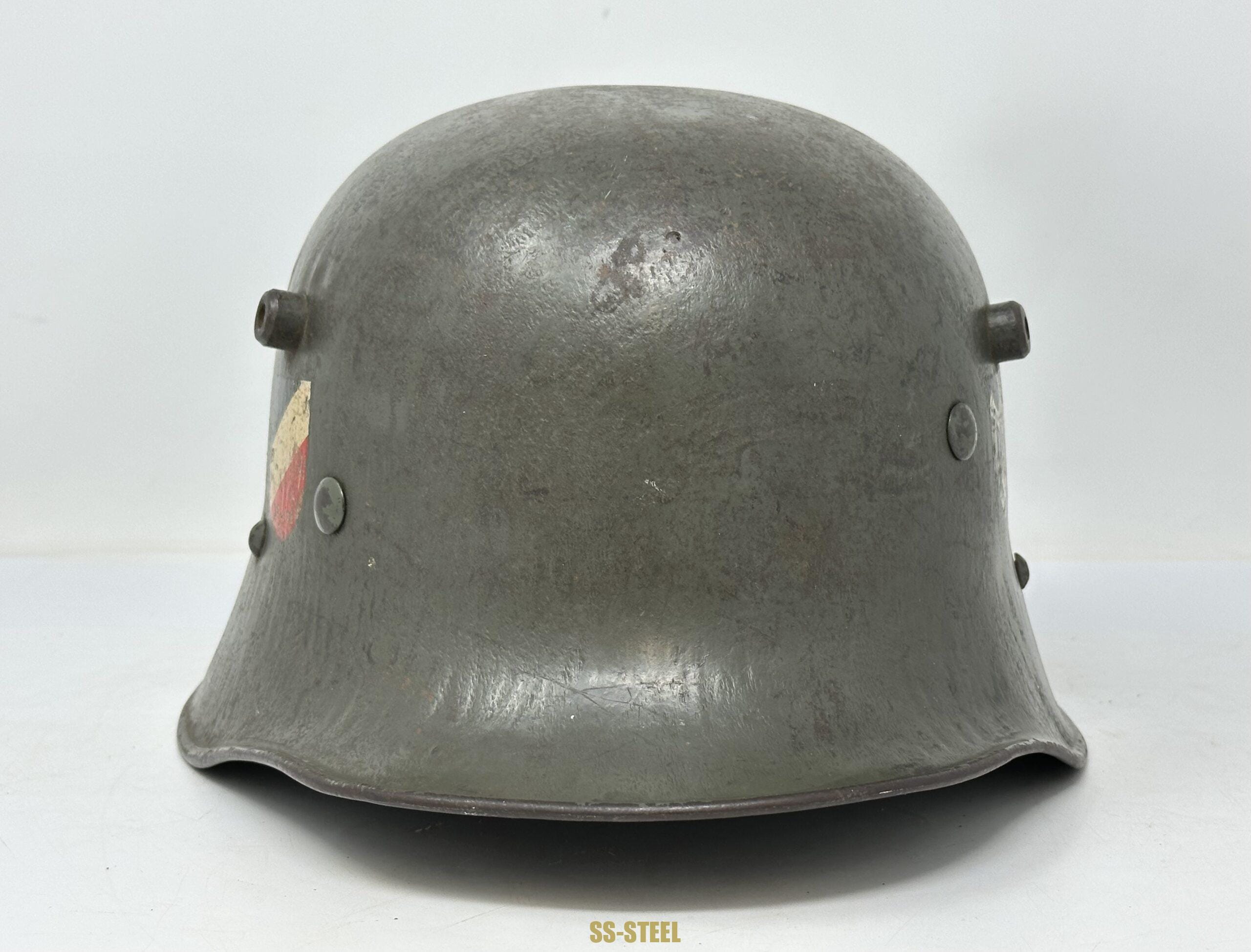 Earlier Transitional Double Decal Heer Helmet - Image 4