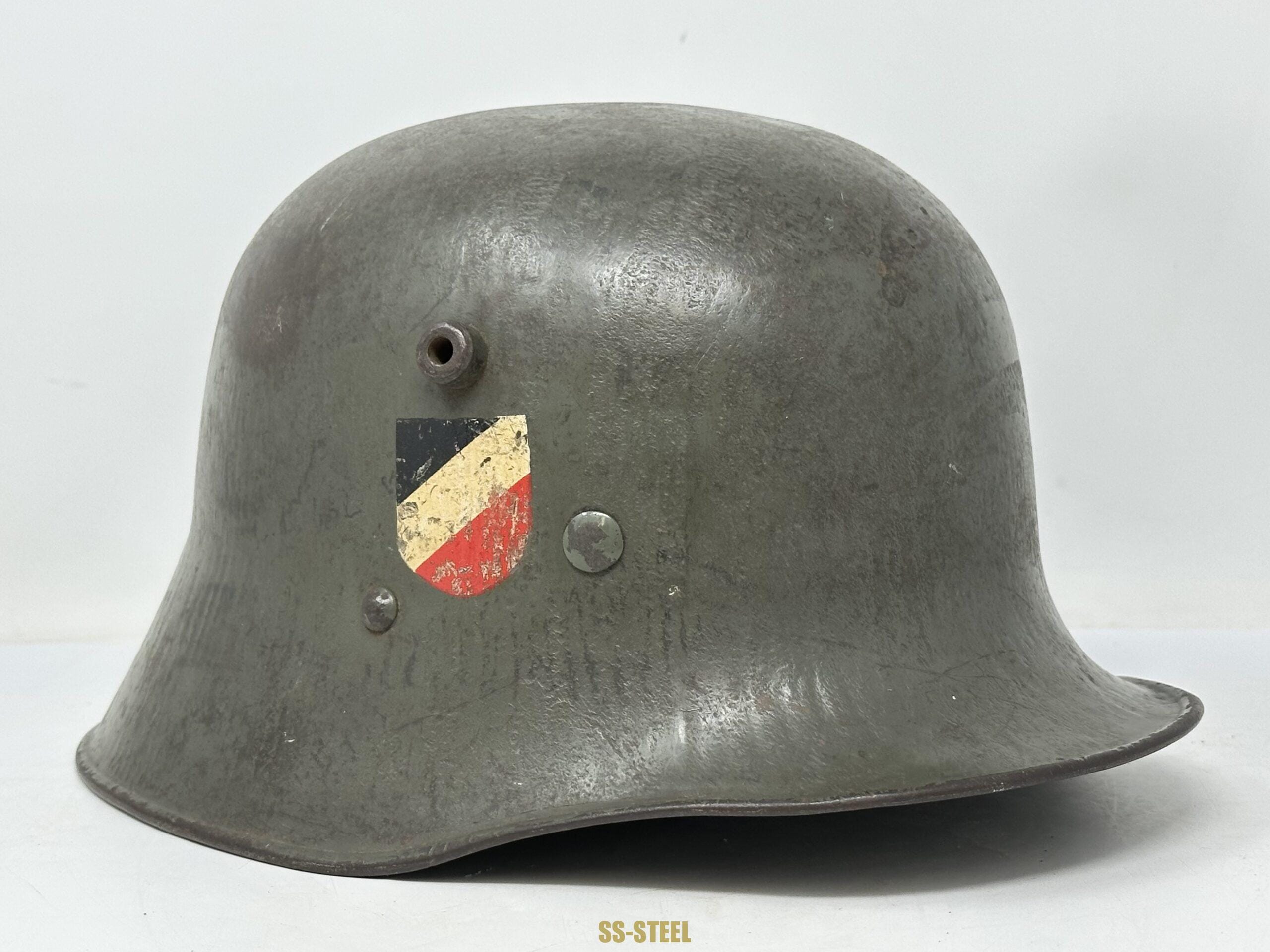 Earlier Transitional Double Decal Heer Helmet - Image 5