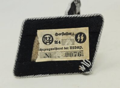 SS-TV Hauptsturmführer Collar Tabs - Image 2