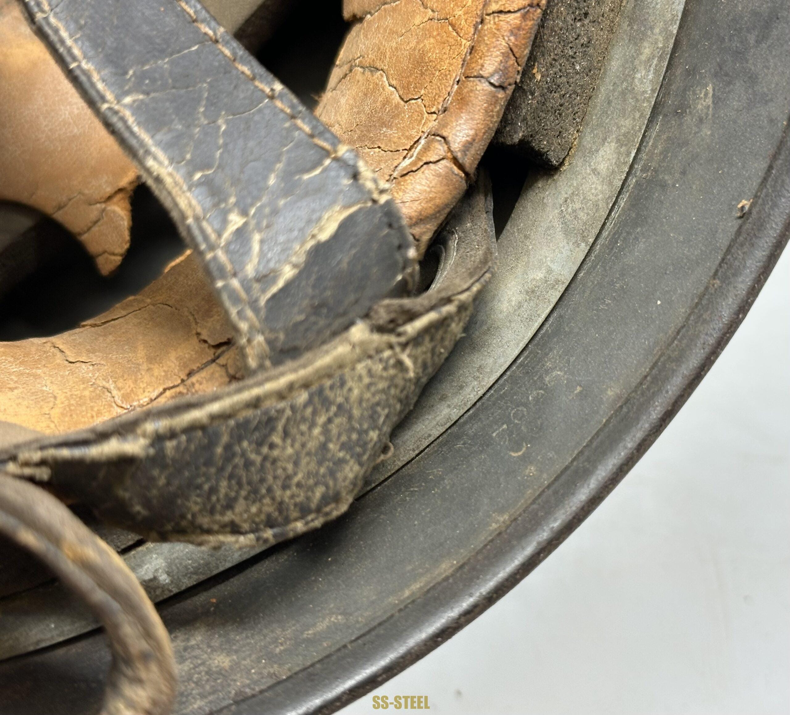 FJ Paratrooper No Decal Helmet - Image 10