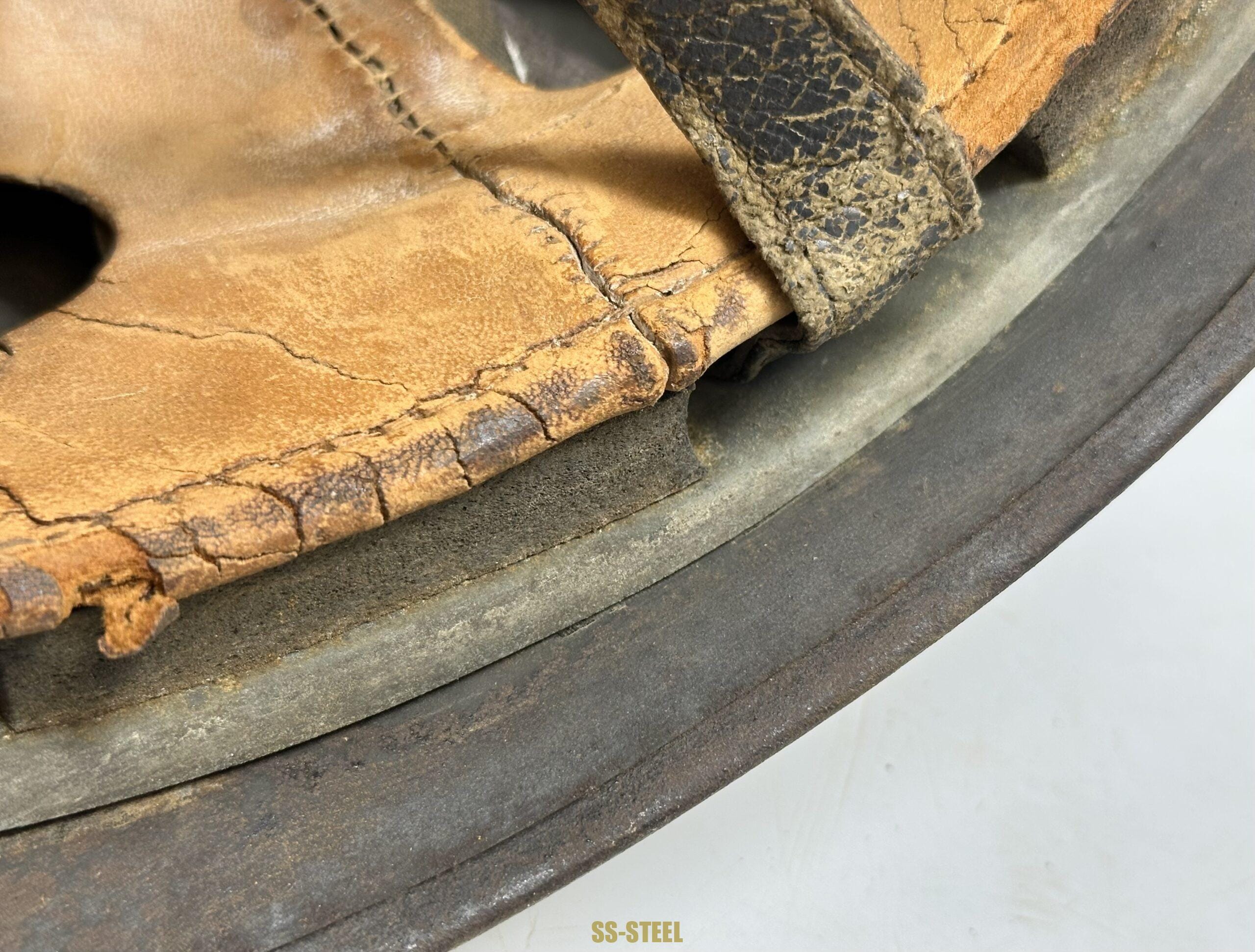 FJ Paratrooper No Decal Helmet - Image 11