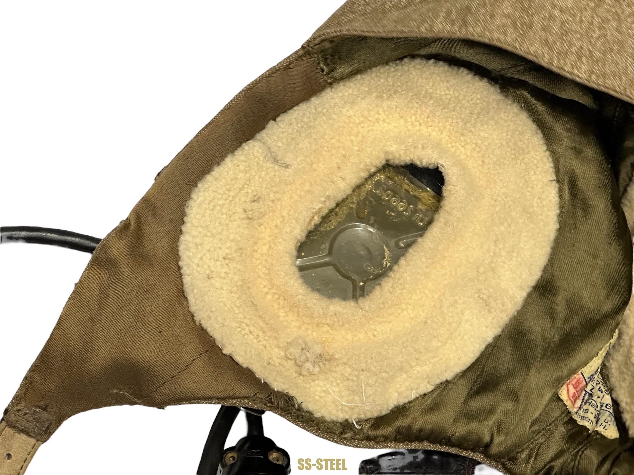 Luftwaffe LKpS101 Helmet, Pilot Gloves, Jump School Document - Image 17