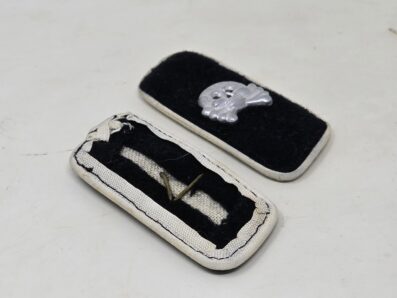 Hermann Göring White piped Collar Tabs - Image 4
