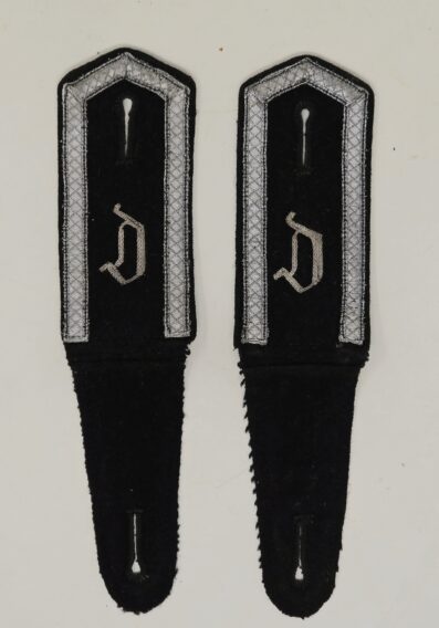 Fine, Rare Set of SS-VT ,,Deutschland" Shoulderstraps, Chain-stitch 'D' - Image 5