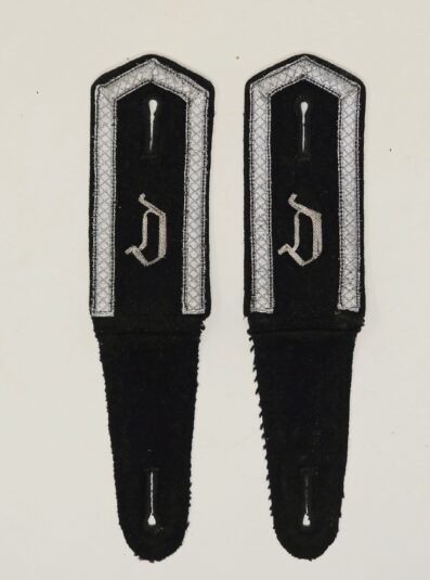 Fine, Rare Set of SS-VT ,,Deutschland" Shoulderstraps, Chain-stitch 'D' - Image 4