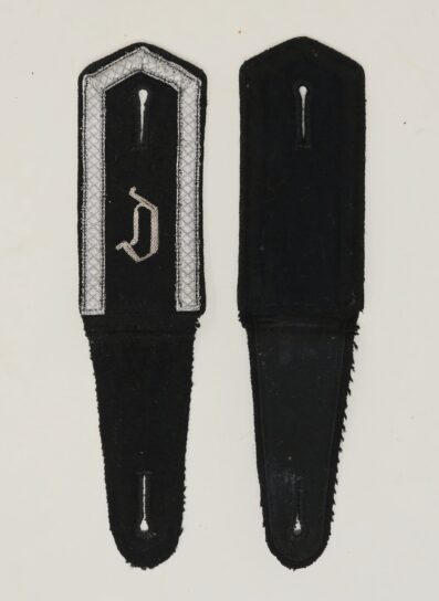 Fine, Rare Set of SS-VT ,,Deutschland" Shoulderstraps, Chain-stitch 'D' - Image 3
