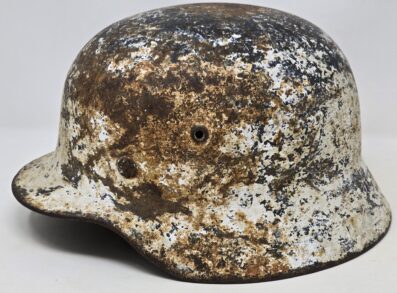 Heavily Service Used Winter Camo Heer Helmet, SE64 - Image 3