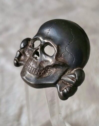 Beautiful Deschler Cap Skull - Image 2