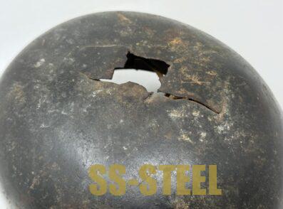 Outstanding Heer M40 KIA Camo Helmet, Bayonet and Badge Grouping - Image 9