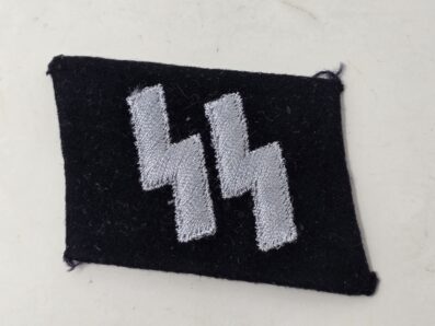 Set of Unissued Waffen-SS Collar Tabs - Image 2