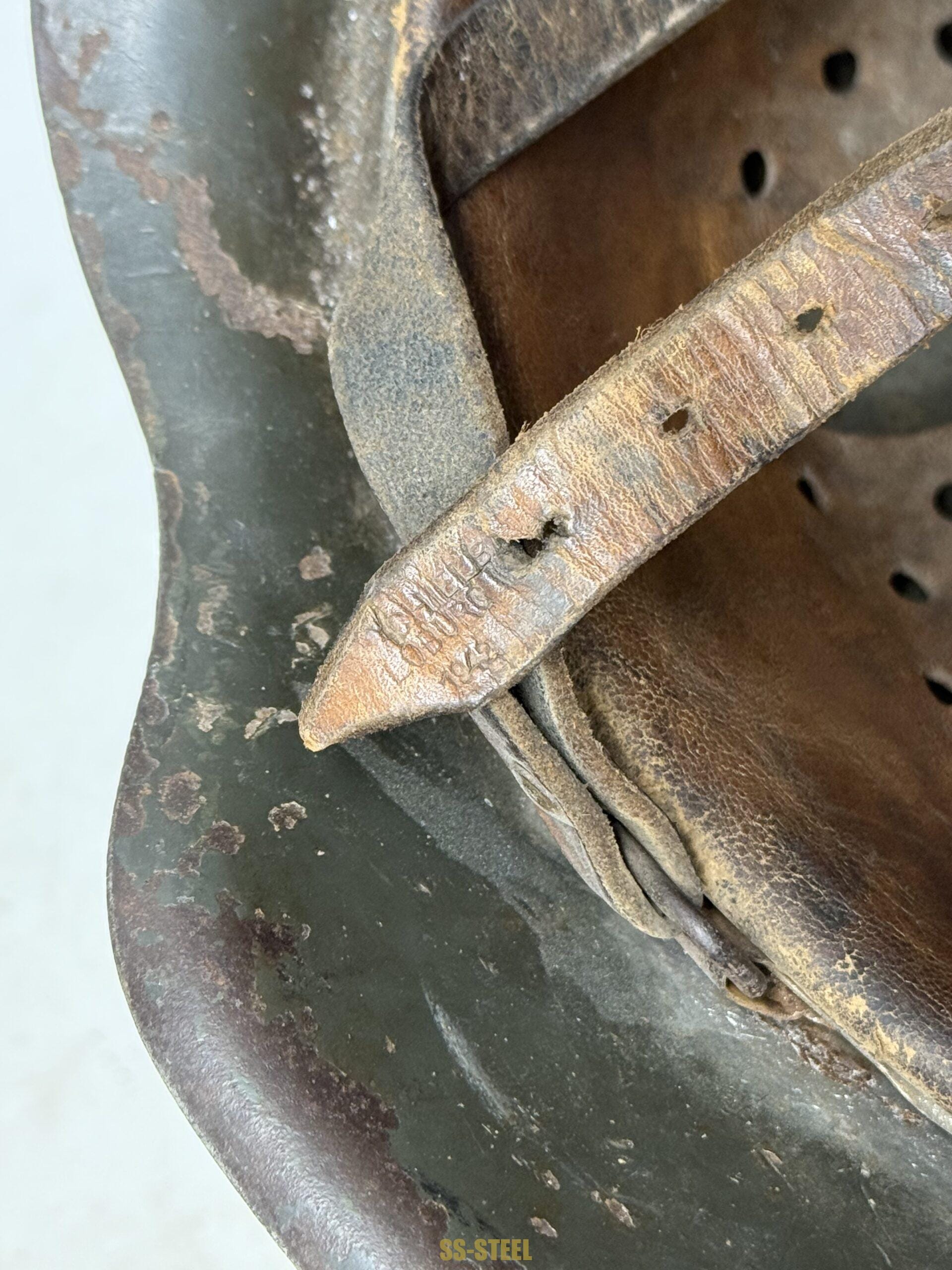 M42 Heer Helmet - Image 16