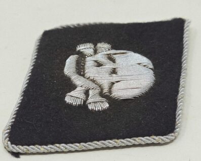 Beautiful TK Officer's Collar Tab in Bullion. - Image 4