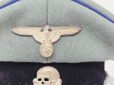 Stunning SS Medical Officer's Visor Cap - Image 2