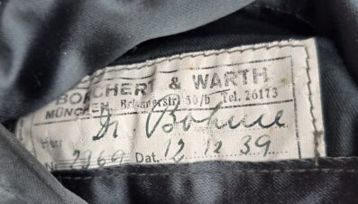 Striking Waffen-SS Medical Officer's Mantel - Image 15
